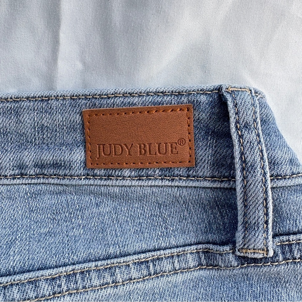 Judy Blue Skinny Blue Distressed Denim